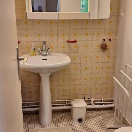 Apartment 20